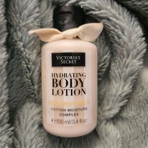 Victoria's Secret hydrating body lotioncoconut milk 3.4 fl oz